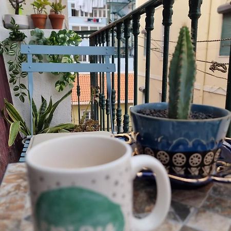 Charming Central Apartment To Rent Lisbon Exterior photo